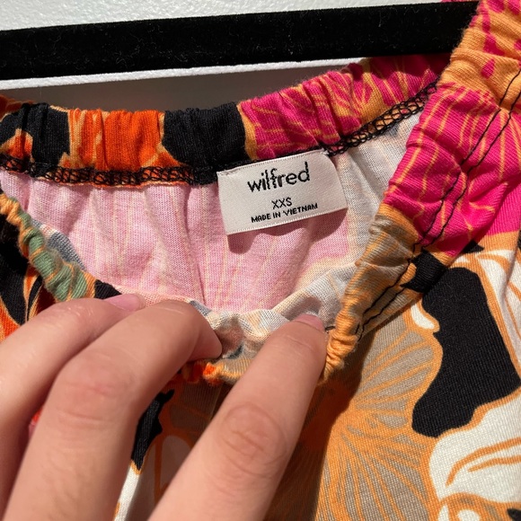 Aritzia Wilfred Cropped off shoulder Top - XXS - Picture 2 of 2